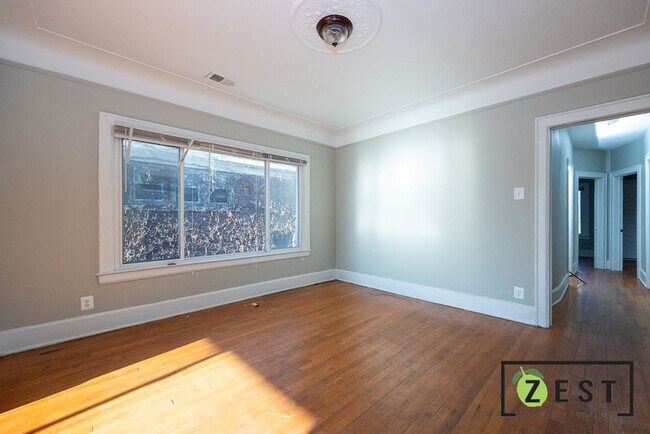 Building Photo - 3740 Tyler St