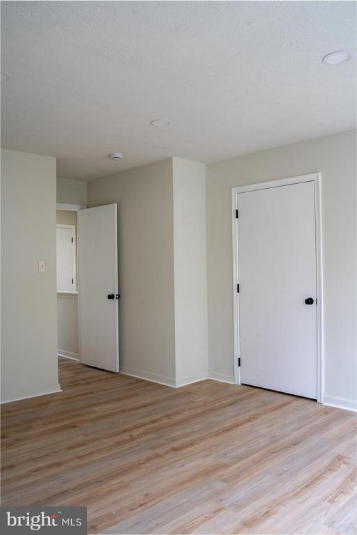 Foto del edificio - 106 Gateway Dr