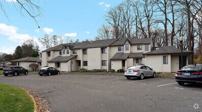 Building Photo - 42 Simsbury Landing