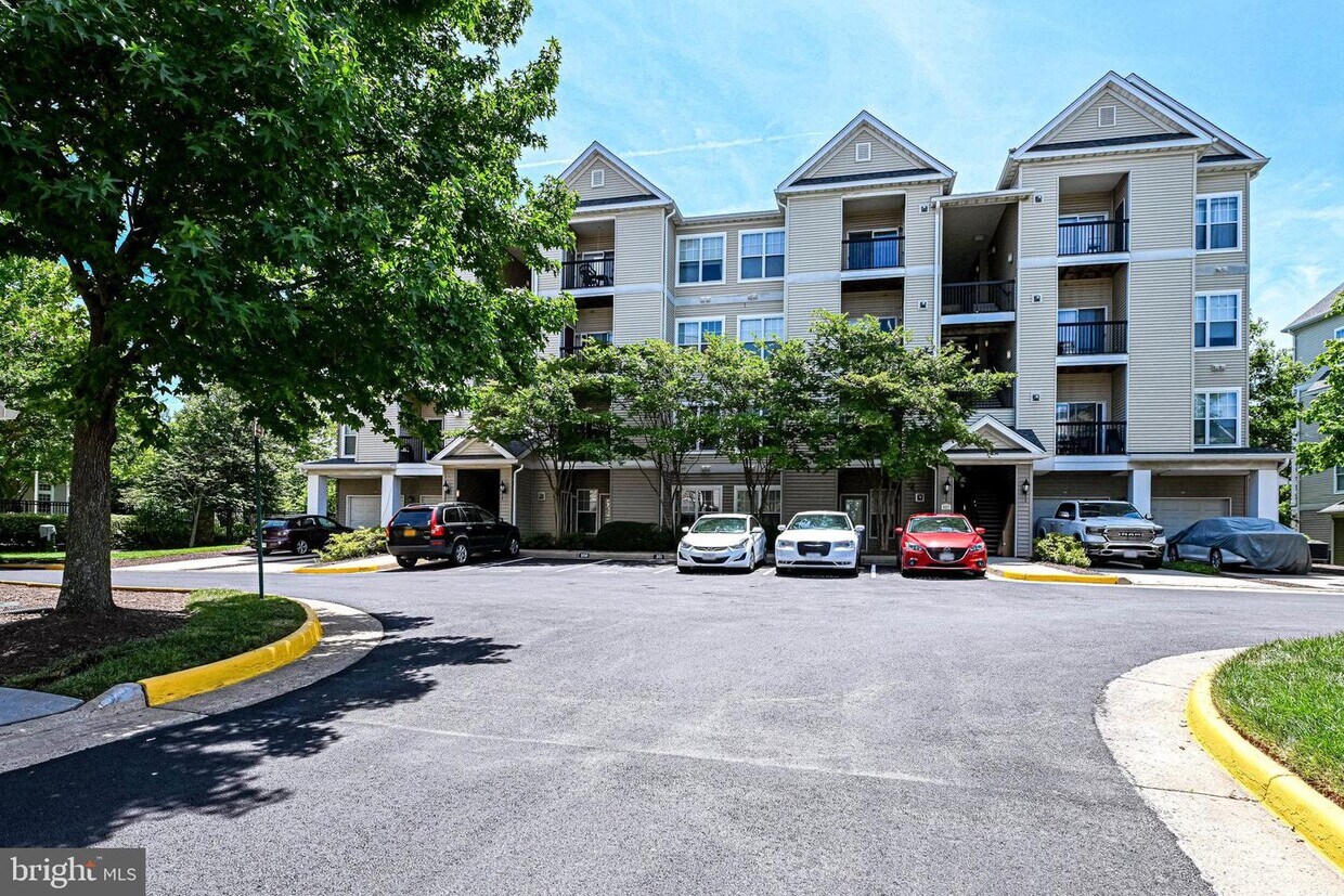 5115 Travis Edward Way Unit 5115G, Centreville, VA 20120 Apartment