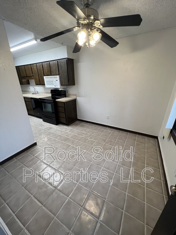 Foto del edificio - 3061 Reed Ave