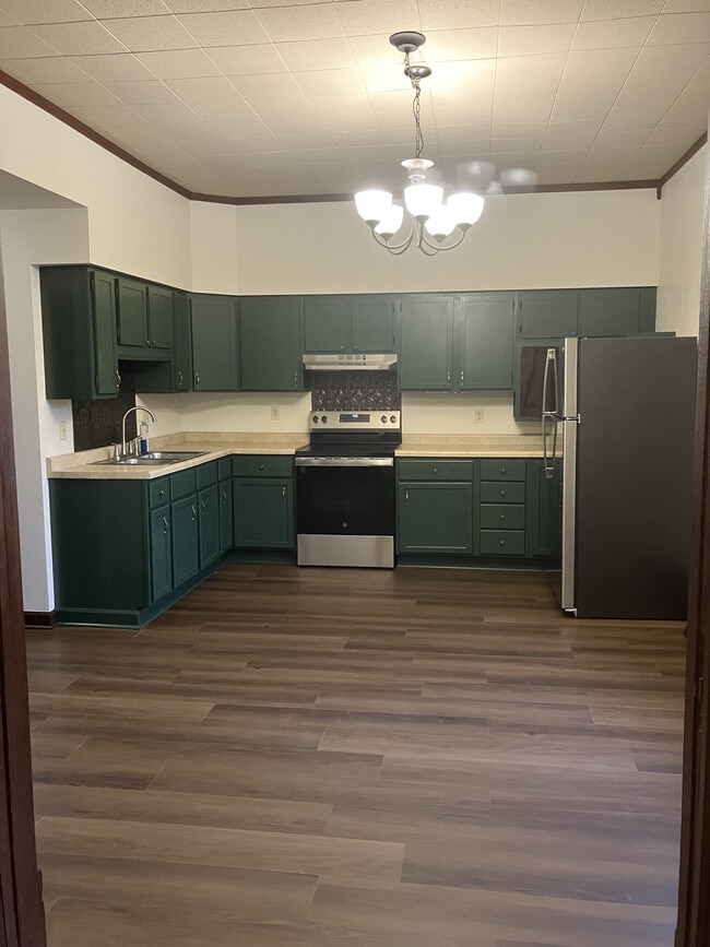 Kitchen - 901 N 14th St