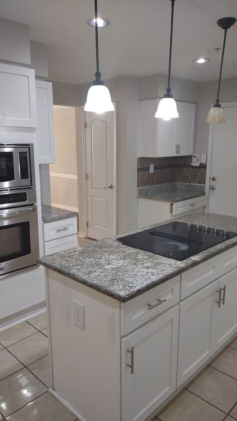 Foto del edificio - AVAILABLE NOW! - 200 Maler Ct, Accokeek, M...