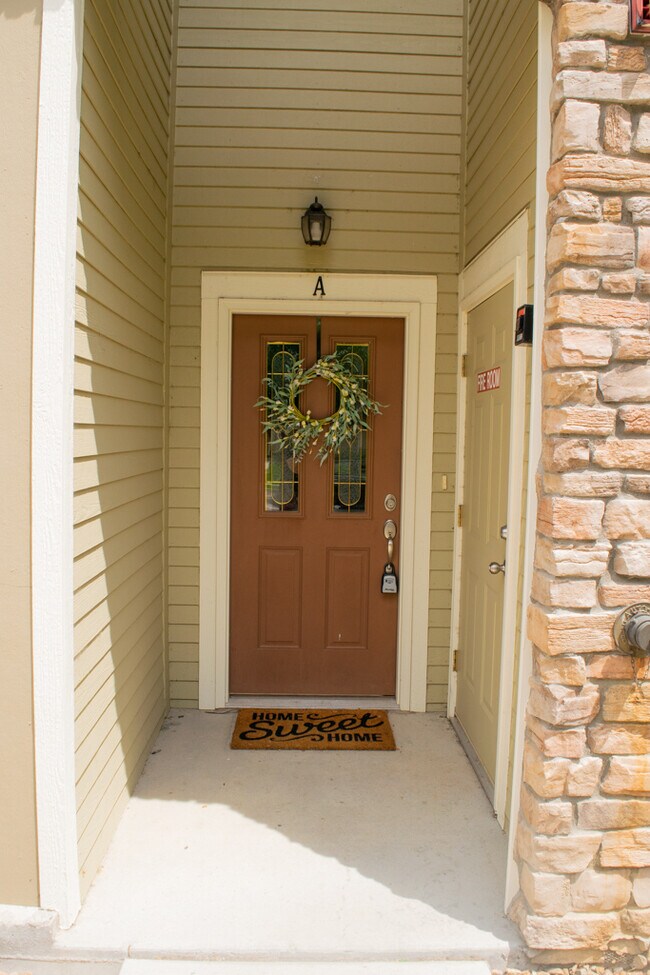 Building Photo - 5026 Northern Lights Dr