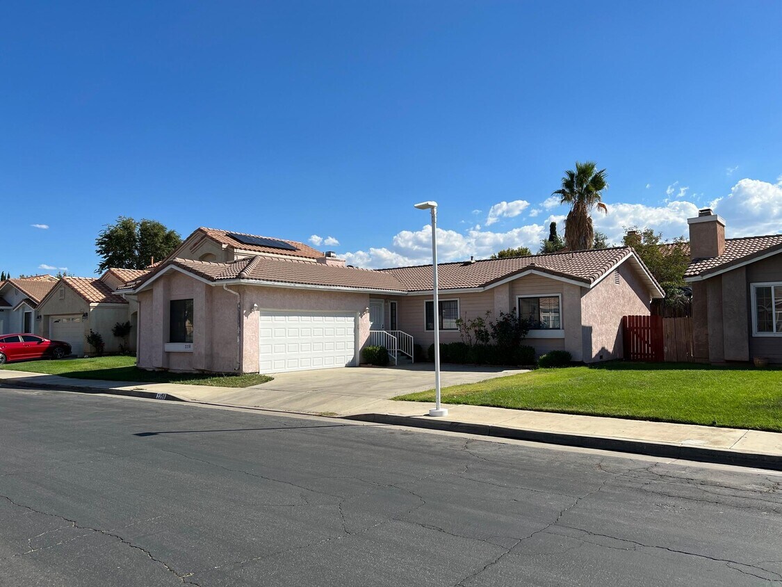 Primary Photo - 2258 Gregory Ave