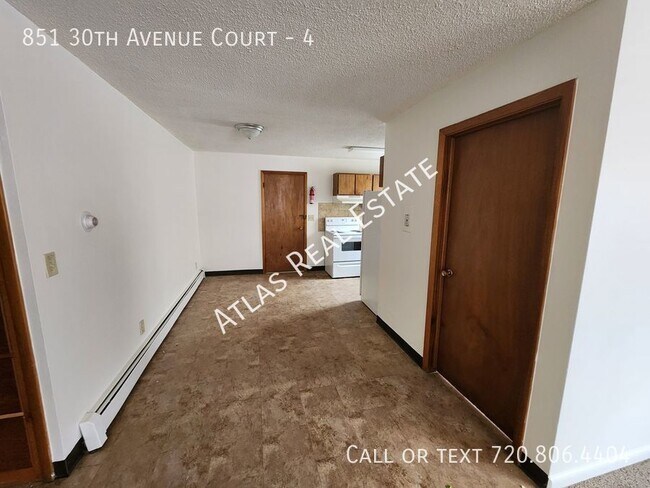 Foto del edificio - 851 30th Avenue Court