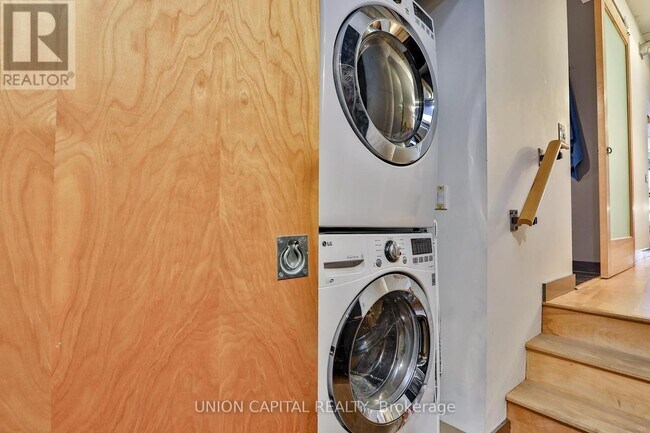 Photo du bâtiment - 155 Dalhousie St