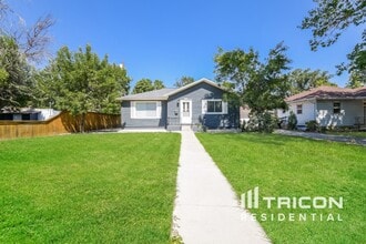 Building Photo - 1112 8th Ave
