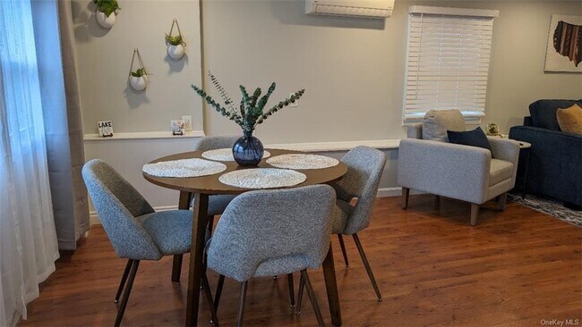 Foto del edificio - 15 Lake Dr