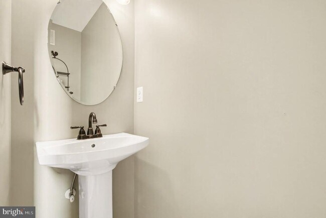 Foto del edificio - 3915 Carlyle Ct