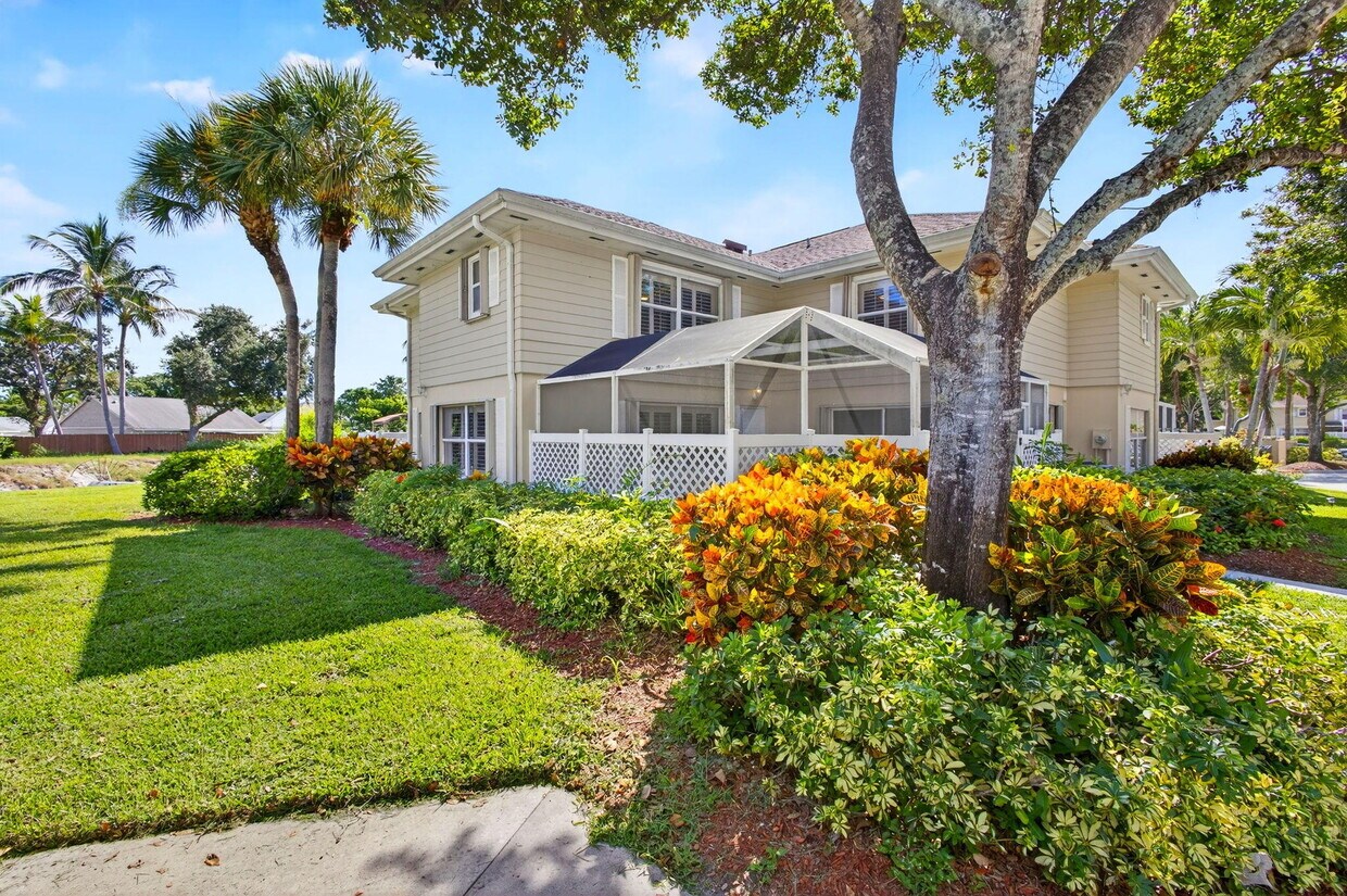 Foto principal - 4204 Roxbury Ct