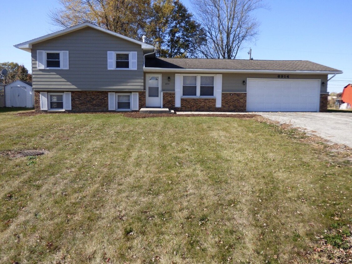 Foto principal - 6914 Autumn View Dr