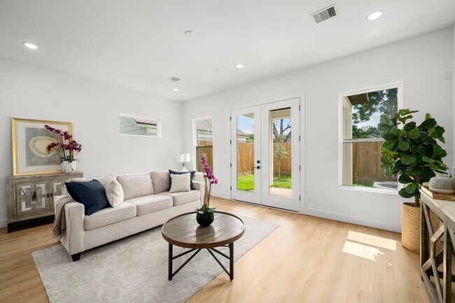 Foto del edificio - 5516 Hardy St