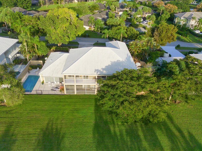 Foto del edificio - 11877 Pebblewood Dr