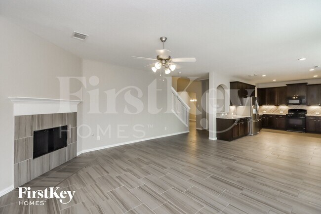 Foto del edificio - 10107 Stone Briar Dr