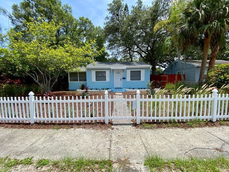 Primary Photo - 740 52nd Ave N