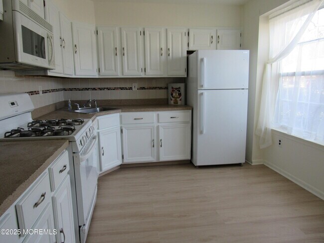 Foto del edificio - 32 Lafayette Ct