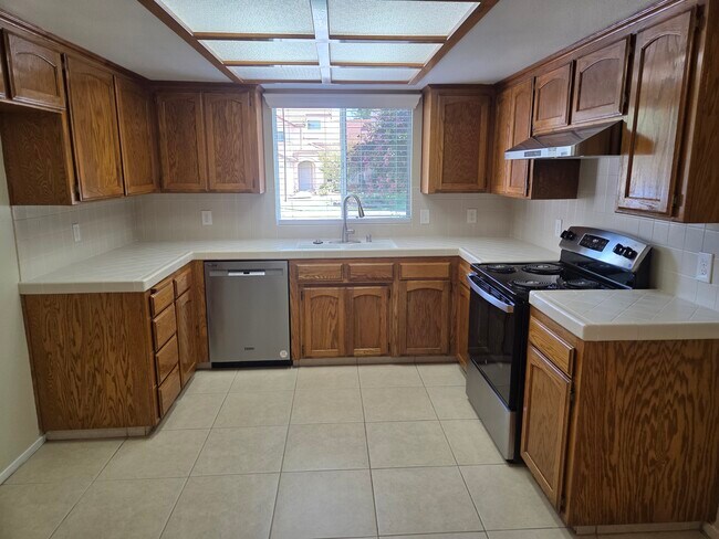 Foto del edificio - 9497 N Sharon Ave