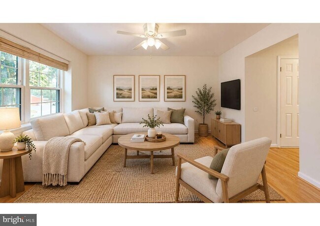 Foto del edificio - 2303 McGregor Ct
