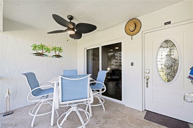 Foto del edificio - 25740 Hickory Blvd