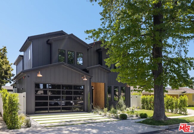 Building Photo - 5222 Ventura Canyon Ave