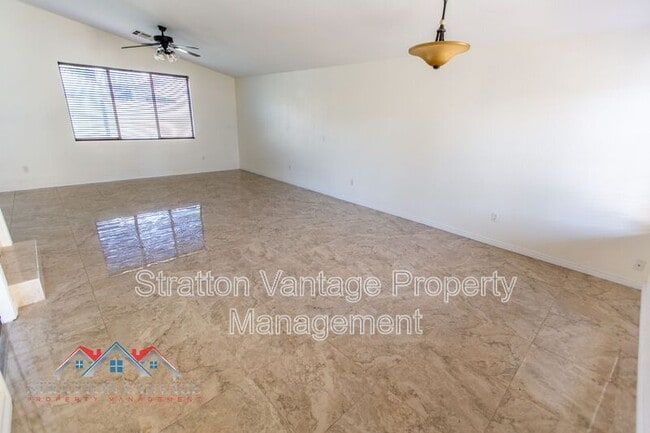Building Photo - 1576 E Jasper Ct