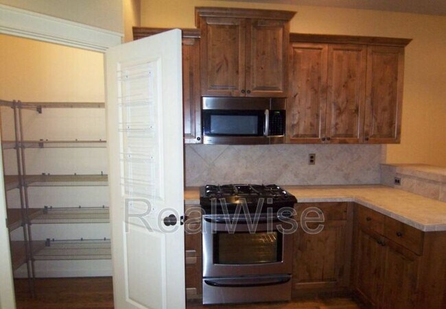 Foto del edificio - 63118 Dakota Dr