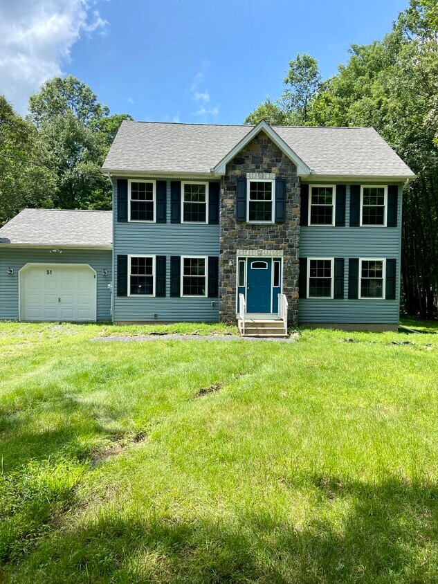 Primary Photo - 51 White Birch Way