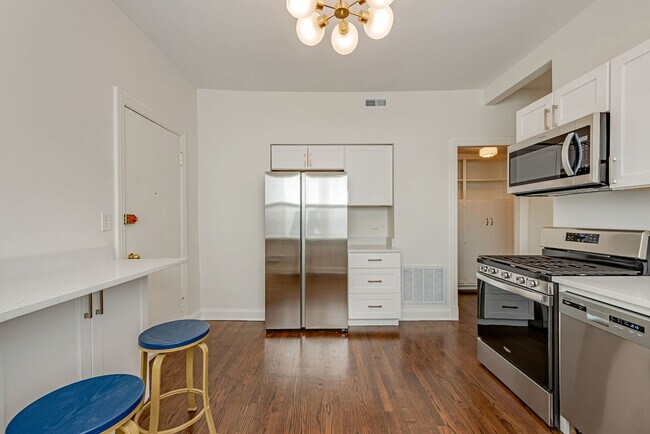 Building Photo - 1048 W Montana St