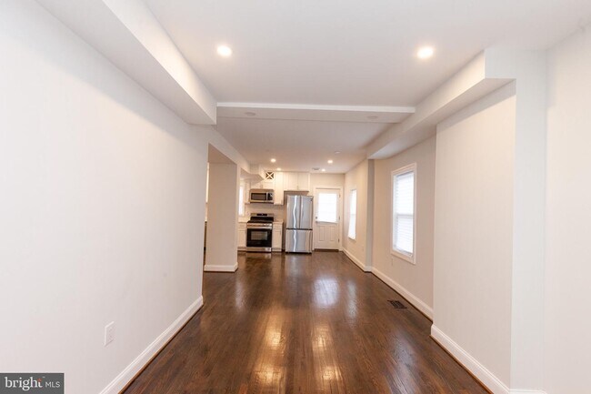 Living/Dining Room - 5052 Queens Stroll Plz SE