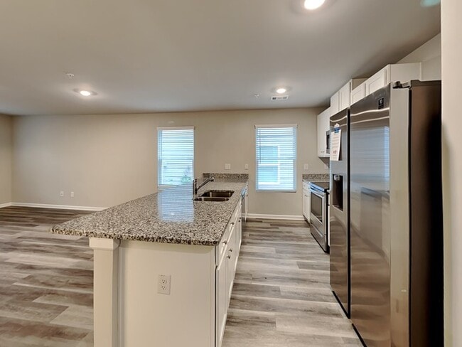 Building Photo - 1081 Benfield Ridge