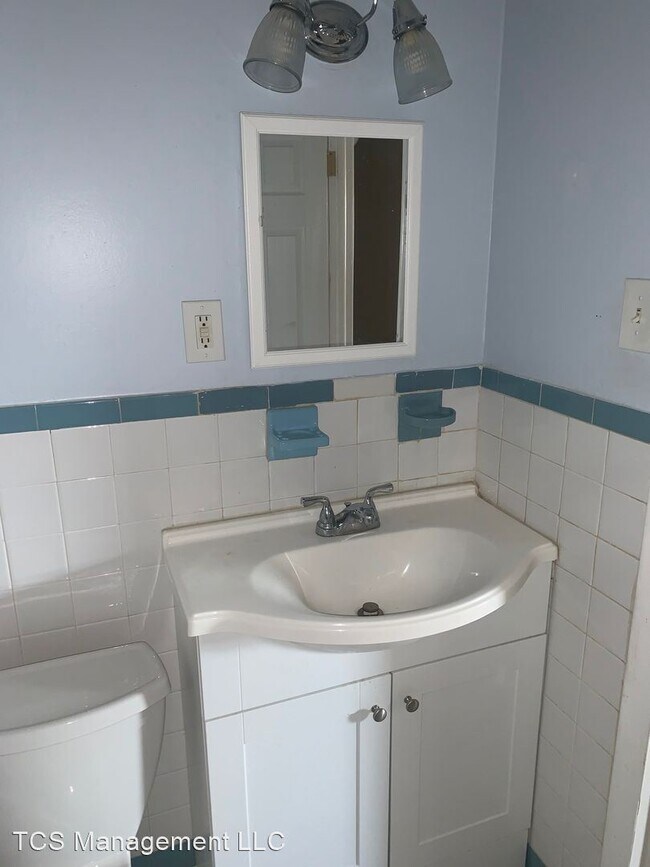 Building Photo - 2 br, 1 bath House - 1634 Emerson St. Unit 1