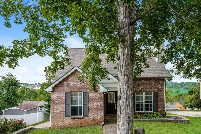 Primary Photo - 2041 Windmeade Dr