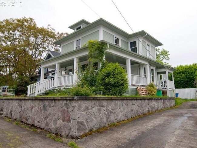 Foto del edificio - ALBERTA ARTS CHARMER