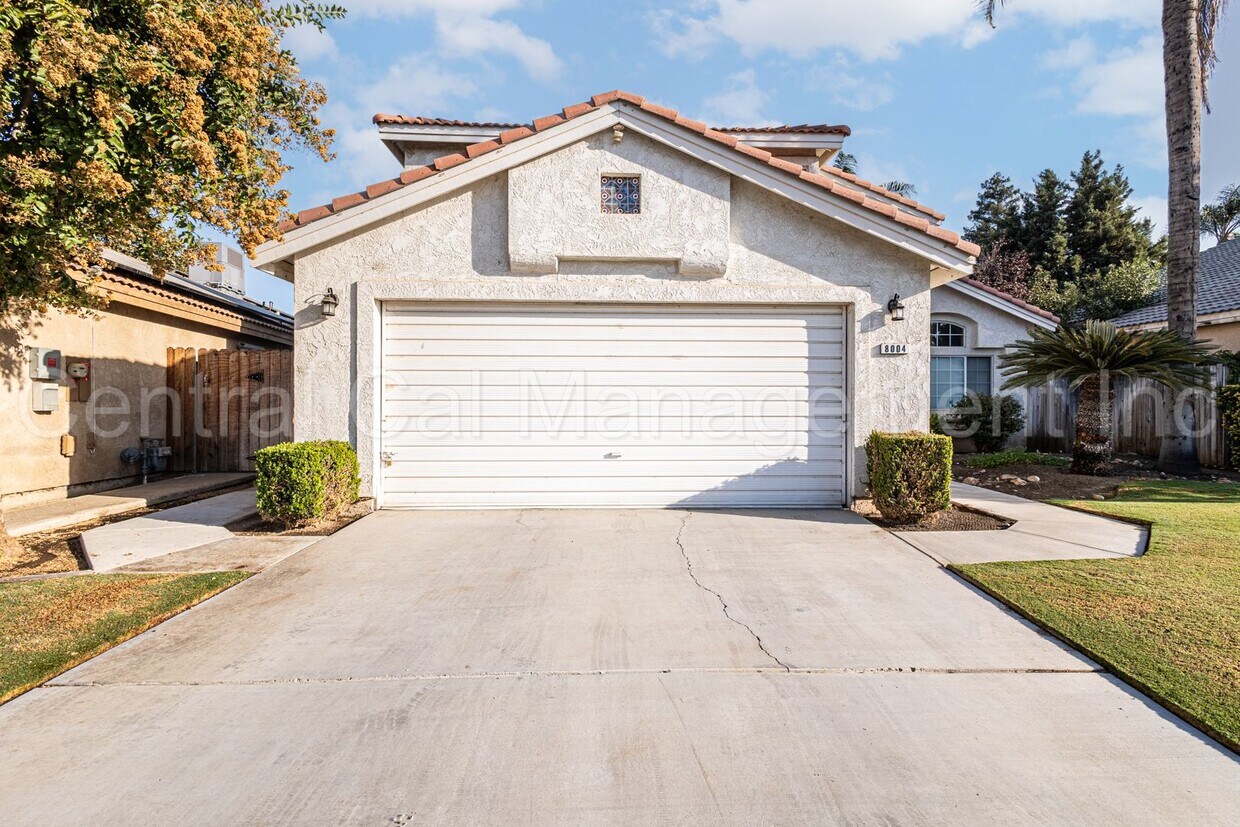 8004 Rushing River Ct Bakersfield, CA 93313 Alquileres en Bakersfield