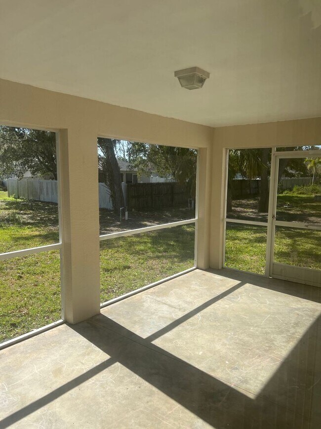Building Photo - 3 br, 2 bath House - 4598 Trojan St