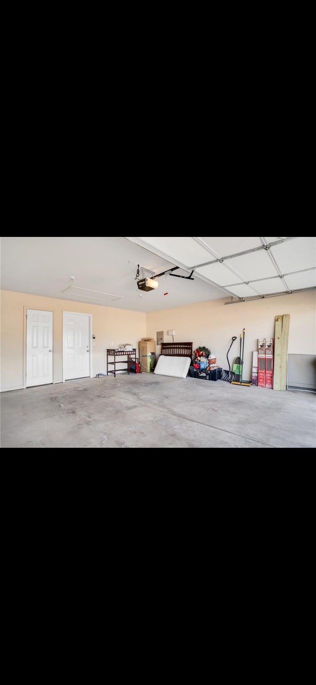 Building Photo - 1509 Sommerset Pl