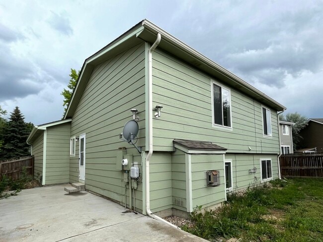 Building Photo - 1331 W 132nd Pl