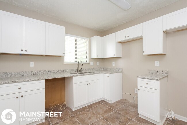 Foto del edificio - 7335 Buck Creek Dr