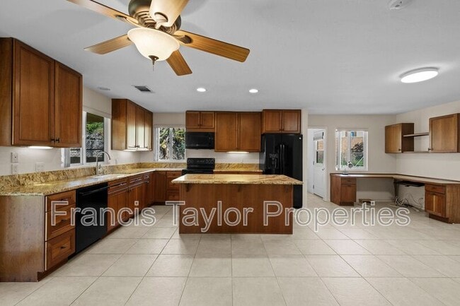 Building Photo - 2230 E El Norte Pkwy