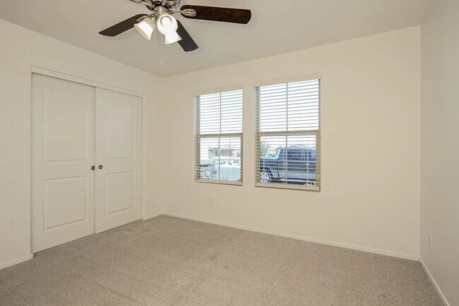 Building Photo - 1835 E Hermosa Dr