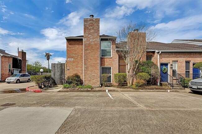 Foto del edificio - 3200 S Gessner Rd