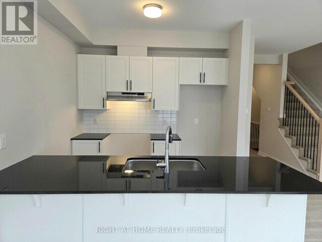 Building Photo - 15 Pumice Pl