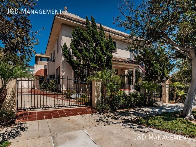 Building Photo - 3501 Front St