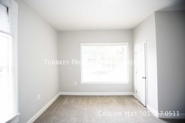 Building Photo - Welcome to 1723 S Elms