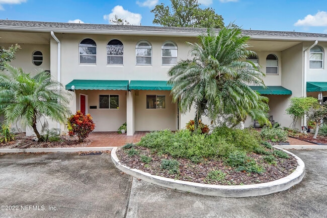 Building Photo - 2775 St Johns Ave