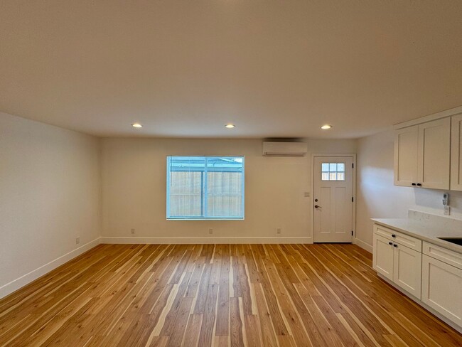 Building Photo - Large & Newly Constructed 1 bed 1 Bath Apartment for Rent In Los Alamitos!