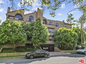Building Photo - 14572 Dickens St