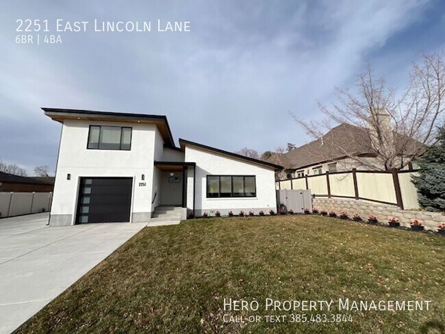 Building Photo - 2251 Lincoln Ln