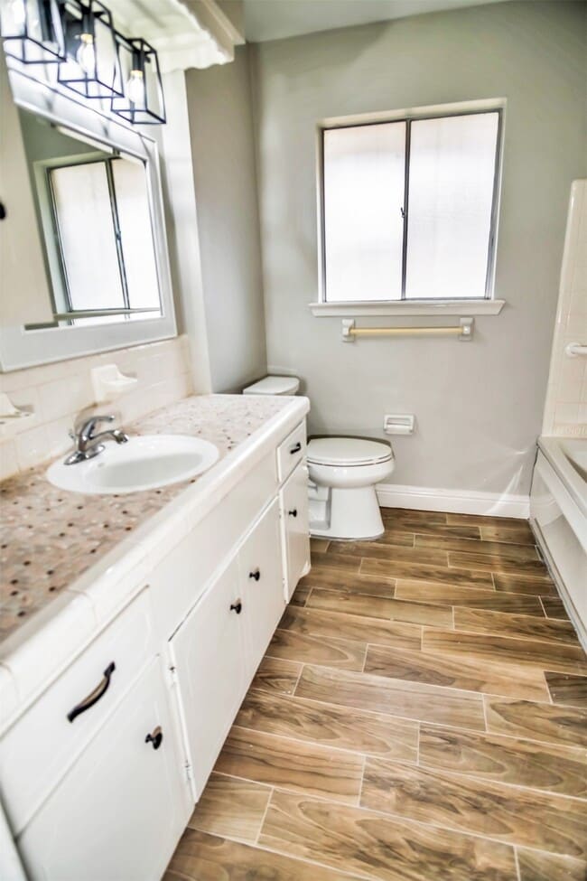 Building Photo - 1715 Capstan Rd